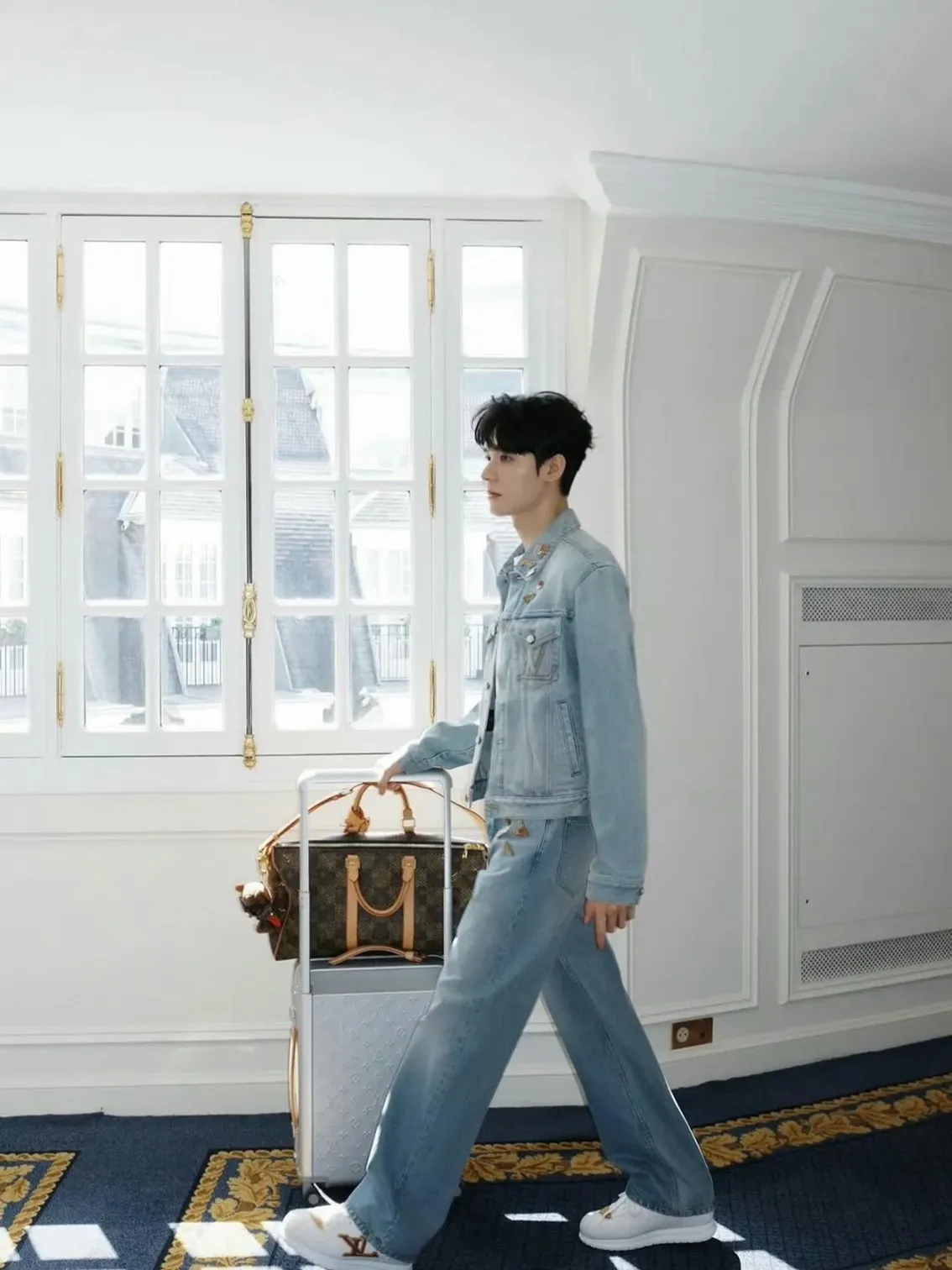 Louis Vuitton/Louis Vuitton hardware leather skateboard jeans